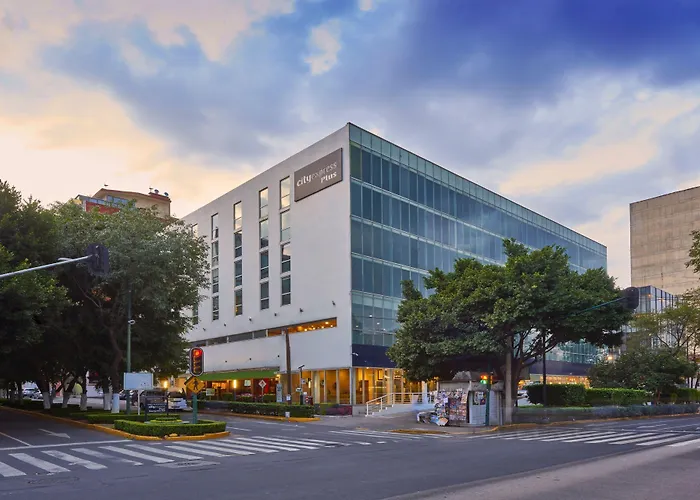 Express By Marriott Ciudad De Insurgentes Sur Hotel 3*