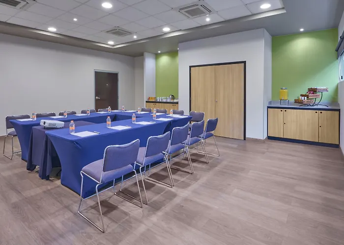 Express By Marriott Ciudad De Insurgentes Sur Hotel 3*