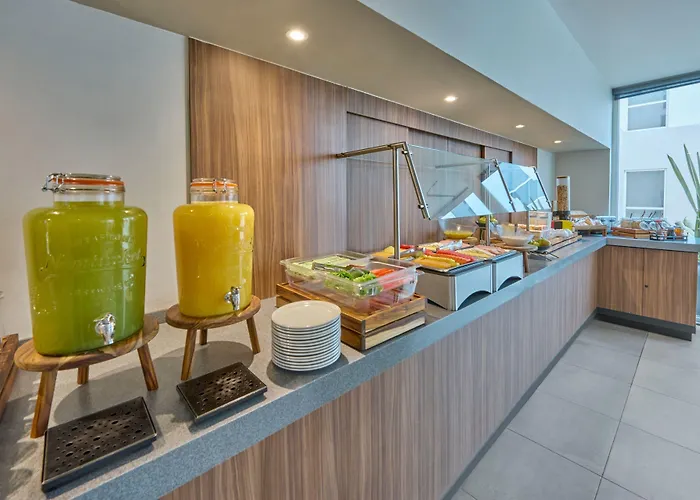 Express By Marriott Ciudad De Insurgentes Sur Hotel 3*